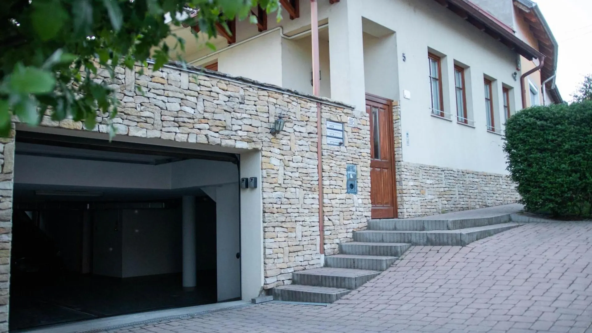 Gardonyi Apartman Apartment Eger