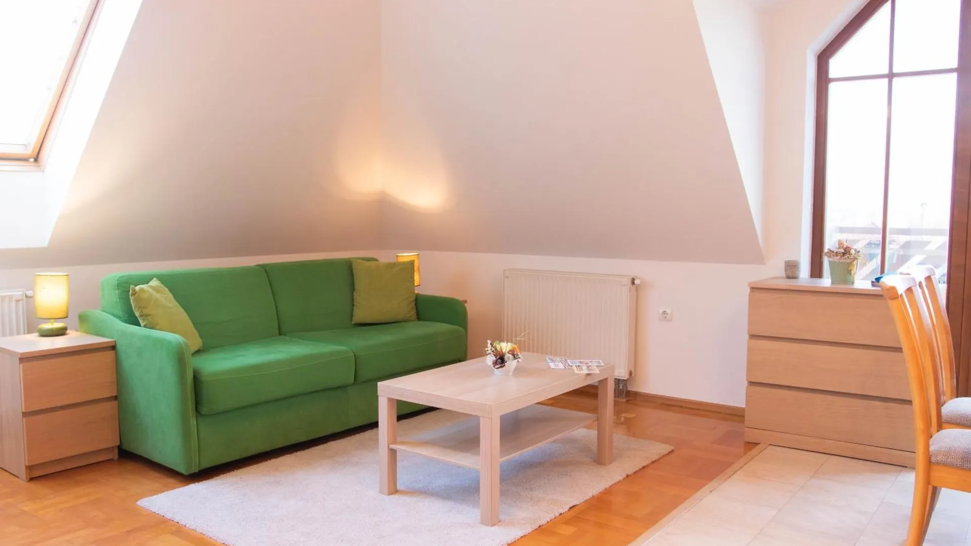 Gardonyi Apartman Apartment Eger